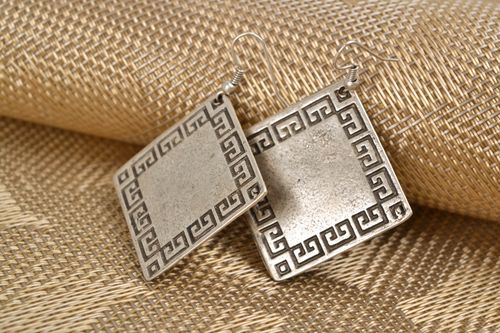 Metal earrings in the shape of rhombus - MADEheart.com
