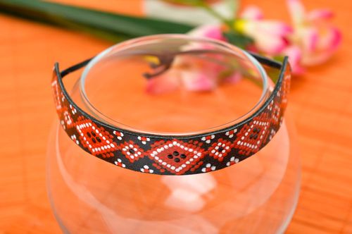 Pulsera de cuero con ornamento artesanal accesorio para mujer regalo original - MADEheart.com