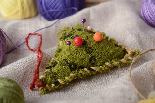 Grüner Stoff Interieur Anhänger - MADEheart.com