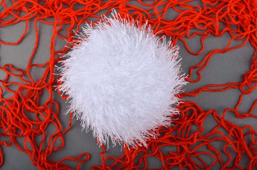 Weiches weißes gehäkeltes Spielzeug Ball mit Polyester gefüllt für Kinder ab 3 Jahren - MADEheart.com