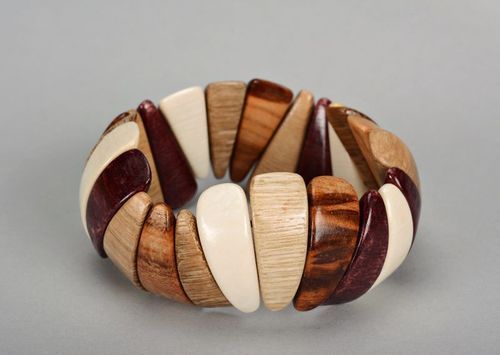 Bracelet en bois à teinture variée - MADEheart.com