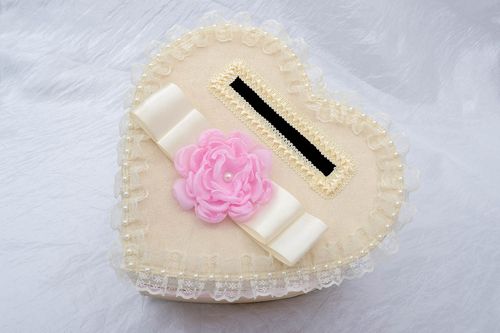 Caja de cartón artesanal en forma de corazón artículo para boda regalo original - MADEheart.com