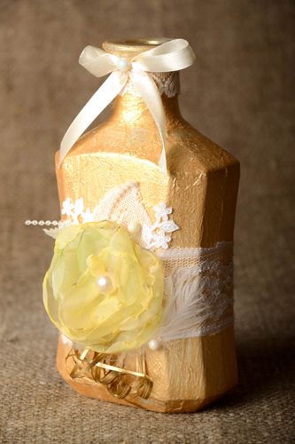 3 inches gold color wedding-style décorative handmade glass vase 0,09 lb - MADEheart.com