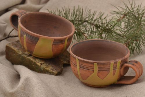 Set of 2 (two) coffee cups with handle and plain design in brown color - MADEheart.com