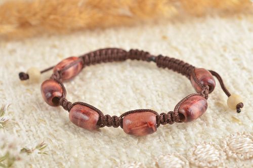 Holzperlen Armband handgeschaffen Designer Schmuck effektvoll Frauen Accessoire - MADEheart.com