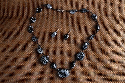 Boucles doreilles Collier fait main en obsidienne Bijoux fantaisie foncés - MADEheart.com