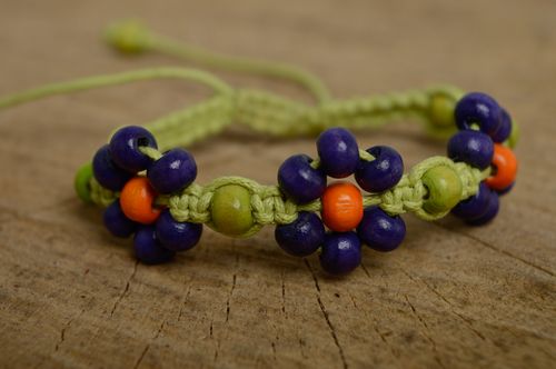 Macrame woven cord bracelet with wooden beads - MADEheart.com