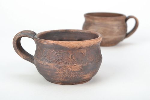 Xícara de chá de cerâmica  na técnica de moagem - MADEheart.com