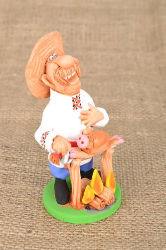 Statuina in ceramica fatta a mano soprammobile divertente souvenir originale - MADEheart.com