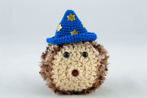 Crochet toy Hedgehog Magician - MADEheart.com