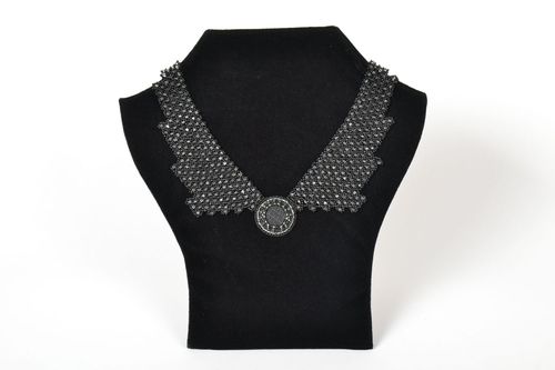 Beaded necklace collar - MADEheart.com