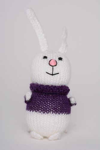 Handmade knitted soft toy white hare in violet sweater - MADEheart.com