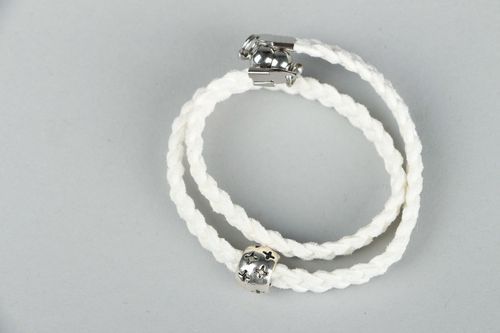 Leather bracelet with metallic pendant - MADEheart.com