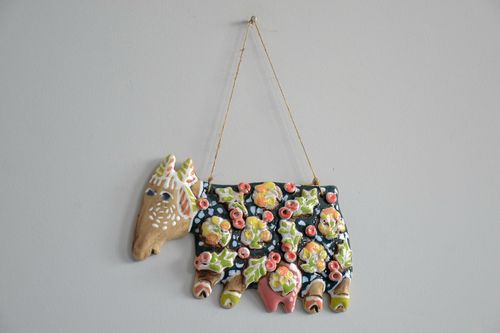 Suspension décorative en argile faite main Chèvre - MADEheart.com