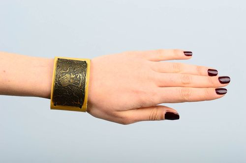 Yellow handmade leather bracelet designs costume jewelry leather goods - MADEheart.com