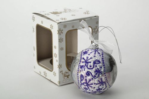 Елочный шар в технике декупаж в подарочной коробке - MADEheart.com