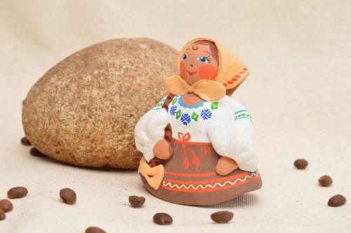 Statuina in ceramica fatta a mano figurina divertente souvenir originale - MADEheart.com