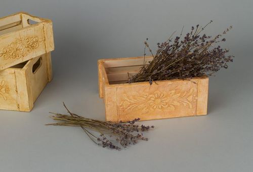 Wooden box decoupage - MADEheart.com
