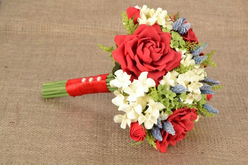 Bouquet made of artificial flowers - MADEheart.com