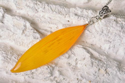 Handmade jewelry botanic pendant flower pendant accessories for girls - MADEheart.com