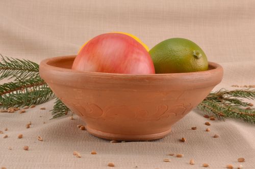 Schüssel aus Ton - MADEheart.com