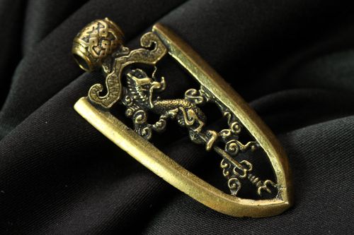 Homemade bronze pendant - MADEheart.com