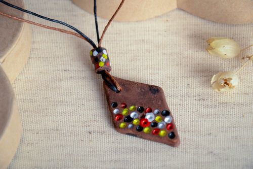 Anhänger handmade Frauen Accessoire Schmuck für Damen Anhänger aus Ton - MADEheart.com