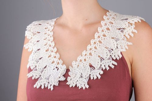 Openwork crochet collar - MADEheart.com