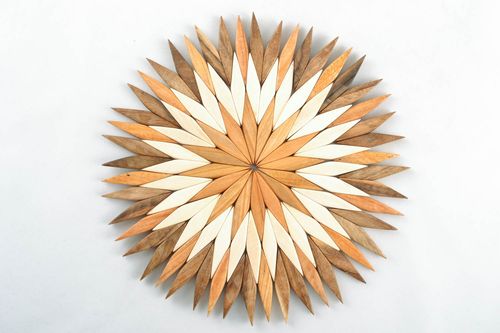 Handmade wooden trivet - MADEheart.com