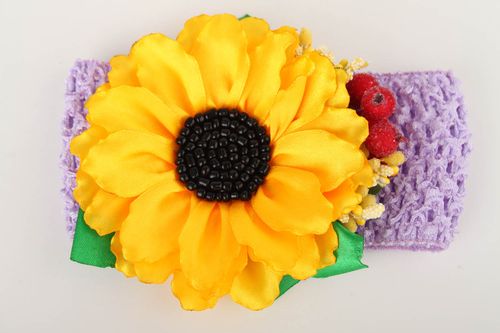 Handgemachter Schmuck Haarband mit Blumen Accessoire für Haare mit Sonnenblume - MADEheart.com