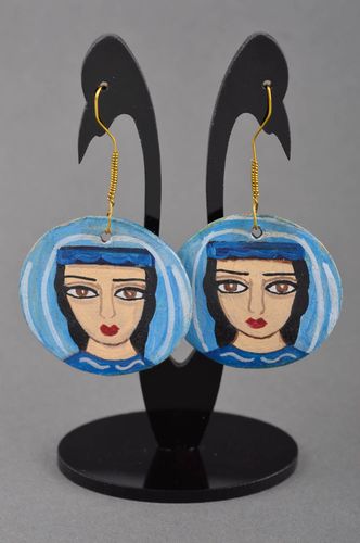 Orecchini belli in argilla fatti a mano accessorio originale da donna - MADEheart.com