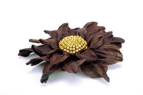 Leather flower brooch - MADEheart.com