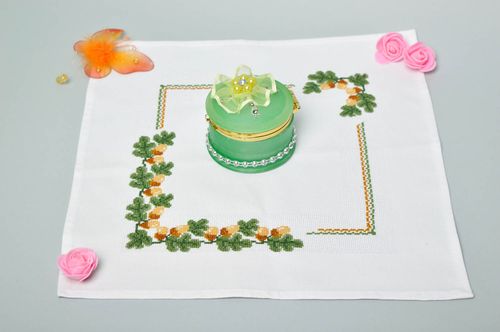 Weiße Serviette Tisch Deko bestickte Serviette handmade bunt Serviette aus Lein - MADEheart.com