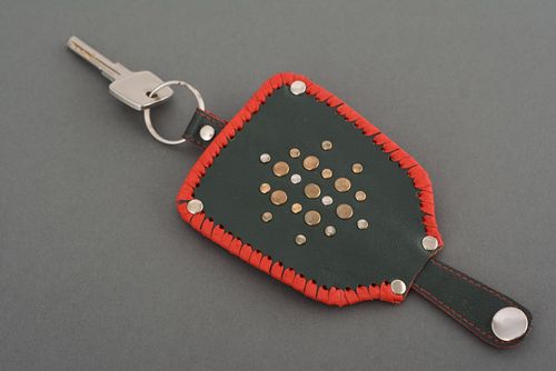 Handmade Schlüsseletui aus Leder - MADEheart.com