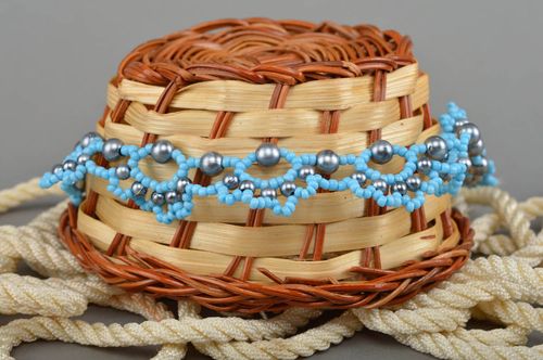 Collar de abalorios y cuentas hecho a mano de color azul claro para mujer - MADEheart.com