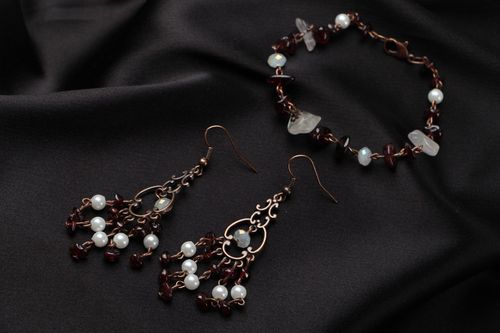 Set de bijoux en pierres naturelles bracelet et boucles doreilles faits main - MADEheart.com