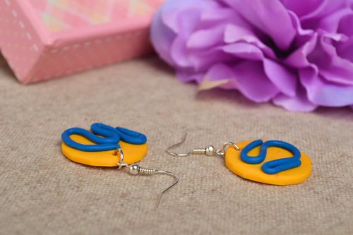 Pendientes de arcilla polimérica hechos a mano bisutería fina accesorio de moda - MADEheart.com