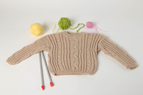 Детская одежда ручной работы джемпер спицами вязаный свитер серый теплый - MADEheart.com