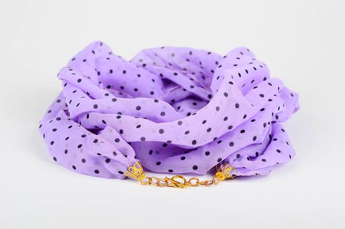 Sciarpa bella di chiffon fatta a mano accessorio da donna viola a pois - MADEheart.com