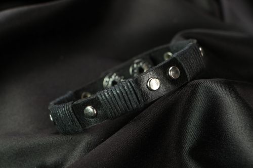 Pulseira preta de couro genuíno - MADEheart.com