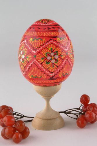 Unusual wooden Easter egg - MADEheart.com
