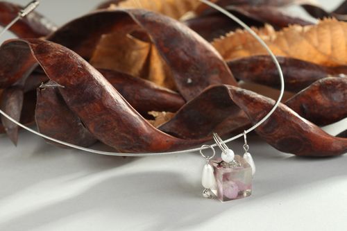 Handmade botanic pendant jewelry with natural flowers designer botanic jewelry - MADEheart.com