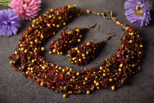 Set de bisutería hecho a mano collar artesanal pendientes de abalorios - MADEheart.com