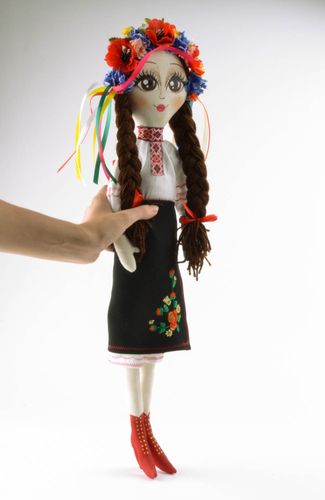 Doll Ukrainian Girl - MADEheart.com