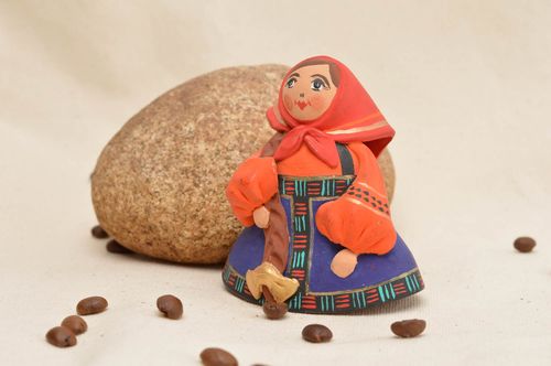 Statuina in ceramica fatta a mano figurina divertente souvenir originale - MADEheart.com