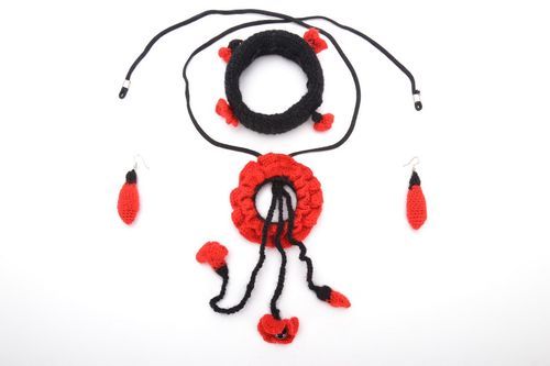 Crocheted jewelry set - MADEheart.com