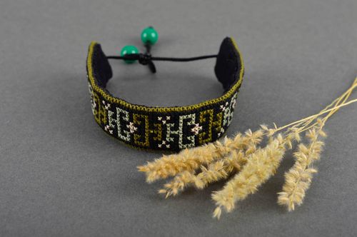 Bracelet textile Bijou fait main vert noir aux ornements Accessoire femme - MADEheart.com