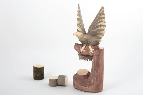 Originelle schöne Deko Statuette aus Holz Adler künstlerische Handarbeit - MADEheart.com