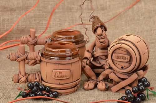 Figura de arcilla y dos tazas artesanales originales juego de regalo cerámico - MADEheart.com
