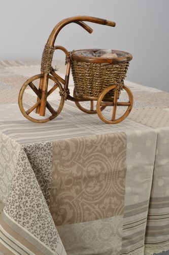 Nappe rectangulaire en coton et polyamide beige en patchwork faite main - MADEheart.com